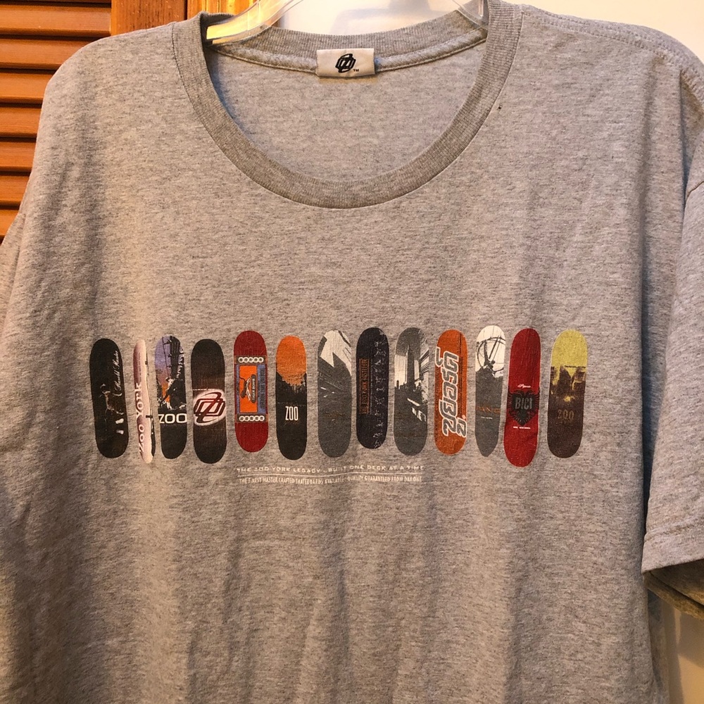 Men’s vintage Zoo York skateboard graphic t shirt